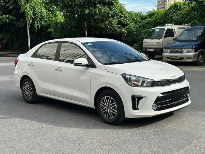 Kia Soluto 1.4 AT Deluxe trắng 2023